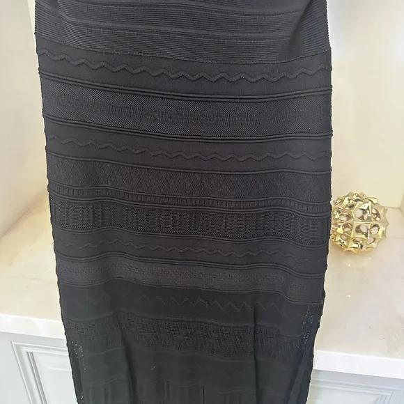 Authentic Herve Leger Black Backless Dress- sexy and classic - Picture 6 of 7
